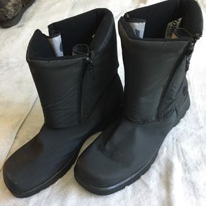 Totes Ladies Black Rain Boots w/ Heels